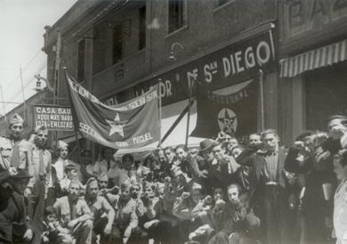 Primera imagen del registro Concertación de socialistas en la calle San Diego, Santiago