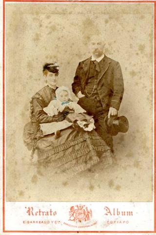 Primera imagen del registro Retrato de Benjamín Vicuña Mackenna, esposa e hijo