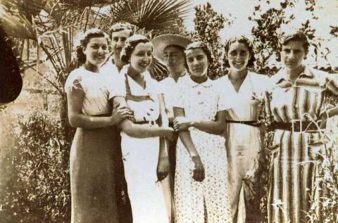 Primera imagen del registro Retrato de hombres y mujeres