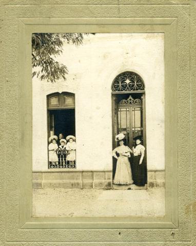 Primera imagen del registro Grupo femenino
