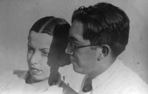 Primera imagen del registro Retrato de Emma Jauch y Pedro Olmos
