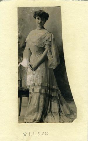 Primera imagen del registro Retrato femenino
