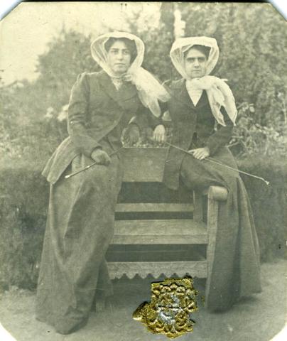 Primera imagen del registro Retrato grupal femenino