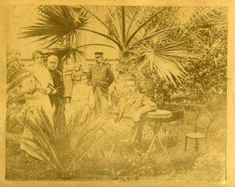 Primera imagen del registro DON EDUARDO REYES LAVALLE Y FAMILIA