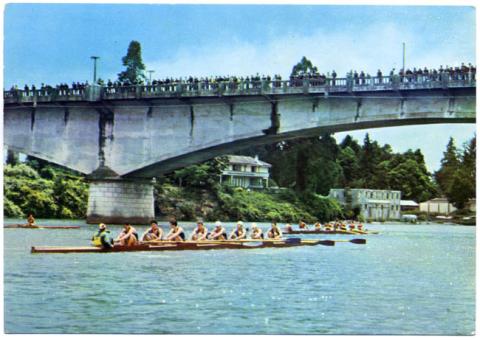 Primera imagen del registro Regata en el río Calle-Calle, Valdivia, Chile