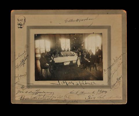 Primera imagen del registro Almuerzo con Alberto Mackenna, Jacinto Benavente y otros
