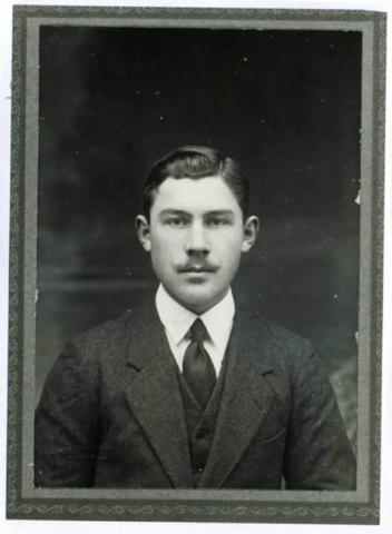 Primera imagen del registro Retrato de Emilio Held