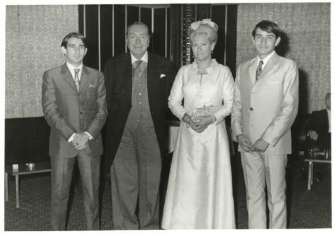 Primera imagen del registro DON JULIO BARRENECHEA PINO Y ESPOSA