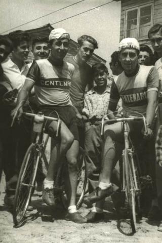Primera imagen del registro Ciclistas Juan Pérez y José Ramírez