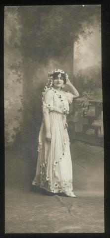 Primera imagen del registro DOÑA OLGA EDWARDS BELLO DE CRUCHAGA