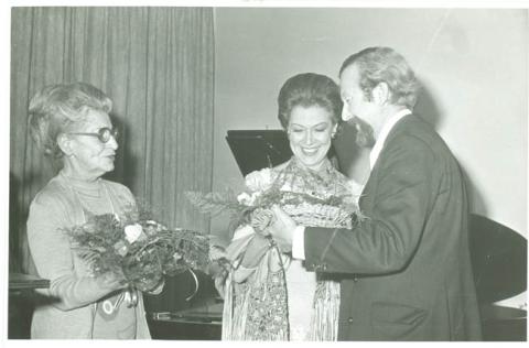 Primera imagen del registro MALU GATICA,ADA LIEWALD Y JAIME SILVA.