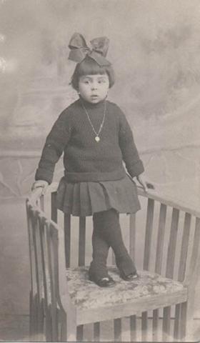 Primera imagen del registro RETRATO DE NIÑITA NO IDENTIFICADA.