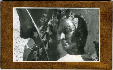 Primera imagen del registro Escultura de Gabriela Mistral en Montegrande
