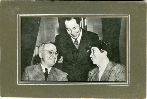 Primera imagen del registro Gabriela Mistral en visita a Estados Unidos