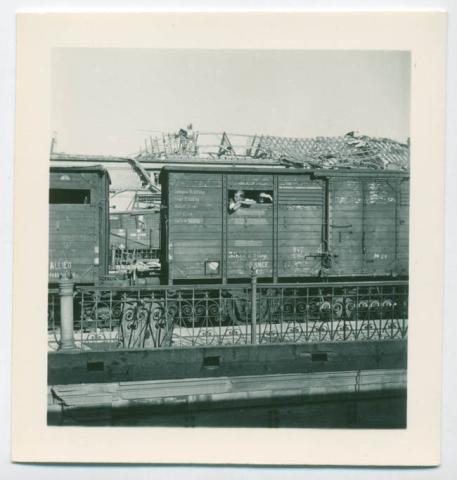 Primera imagen del registro SOLDADOS AMERICANOS ABORDANDO EL TREN...