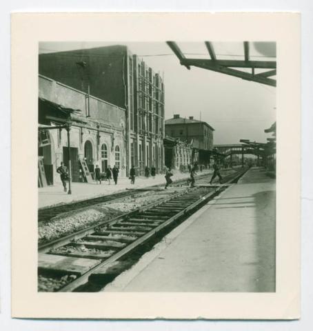 Primera imagen del registro ESTACION DE TRENES DESTRUIDA BOMBARDEOS