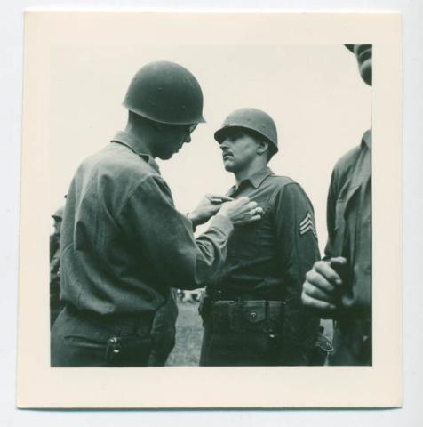 Primera imagen del registro SARGENTO DEL EJERCITO DE USA CONDECORADO