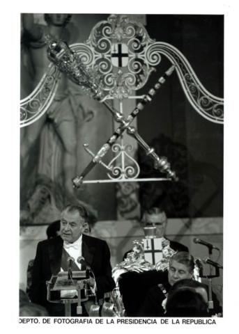 Primera imagen del registro Presidente Patricio Aylwin en Inglaterra