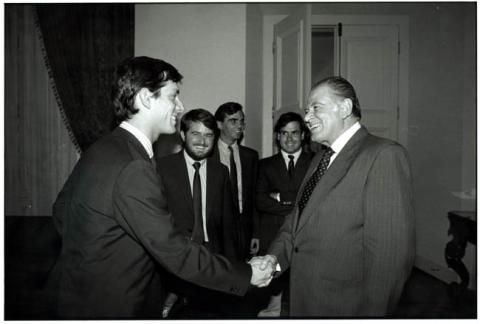 Primera imagen del registro Presidente Aylwin, Claudio Orrego y otro