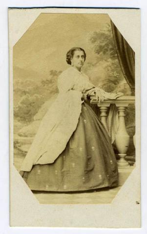Primera imagen del registro RETRATO DE DOÑA MERCEDES ELIAS