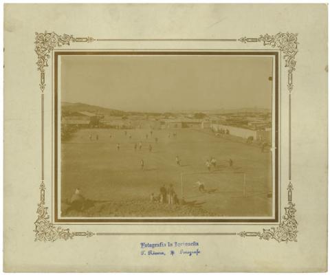 Primera imagen del registro Oficina Agua Santa, partido de fútbol. Campamento primera región de Tarapacá.
