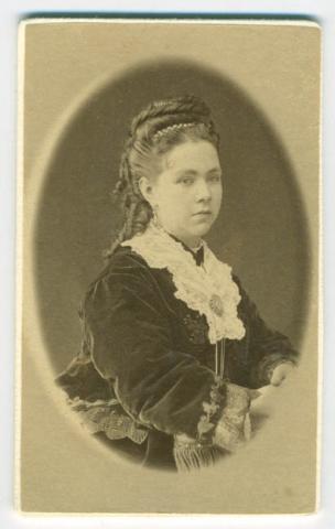 Primera imagen del registro Retrato de Susana V. de González