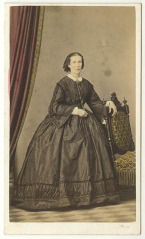 Primera imagen del registro Retrato femenino