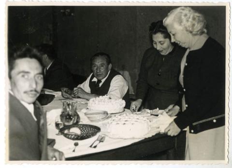 Primera imagen del registro 1 RETRATO CON TORTA