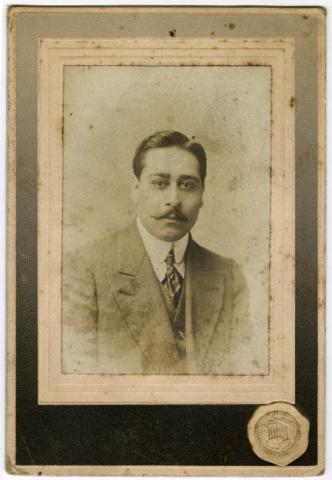 Primera imagen del registro RETRATO DE HOMBRE