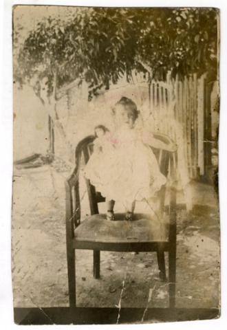 Primera imagen del registro RETRATO DE NIÑA.