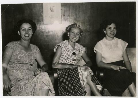 Primera imagen del registro Damas de alta sociedad