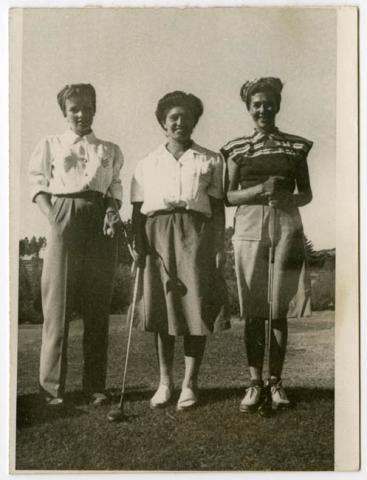 Primera imagen del registro Sras. B de Ossa, María S. de Lyon y Emilia de Jerez.