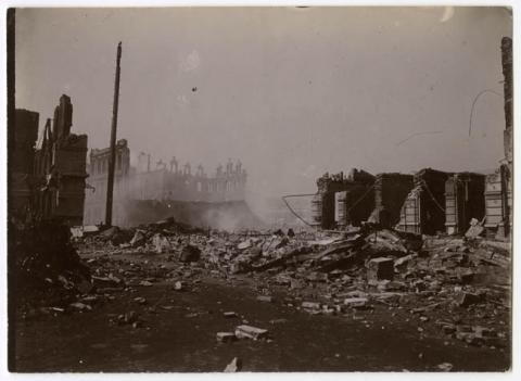 Primera imagen del registro Av. Brasil Valparaíso post terremoto 1906