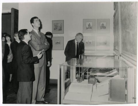 Primera imagen del registro Principe Felipe de Asturias en inauguración Sala V Centenario M.H.N