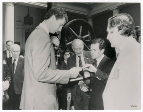 Primera imagen del registro Principe Felipe de Asturias en inauguración Sala V Centenario M.H.N