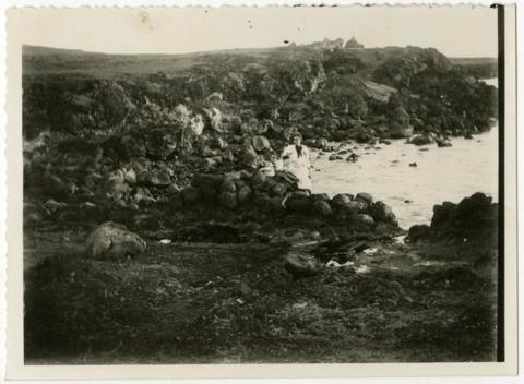 Primera imagen del registro Mujer y niño, Isla de Pascua