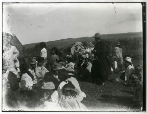 Primera imagen del registro CURA ENTRE PERSONAS. ISLA DE PASCUA.
