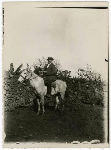 Primera imagen del registro HOMBRE A CABALLOS,ISLA DE PASCUA