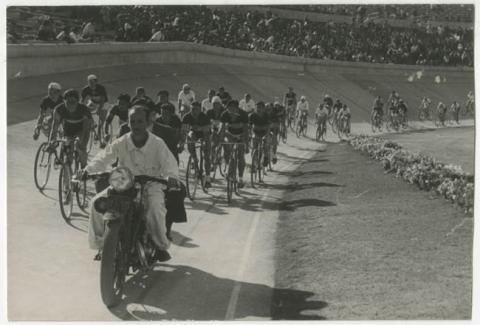 Primera imagen del registro En el velódromo