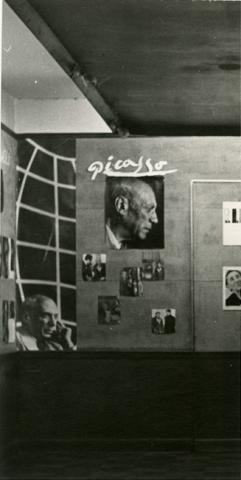 Primera imagen del registro PICASSO JUNTO A SUS FOTOGRAFIAS