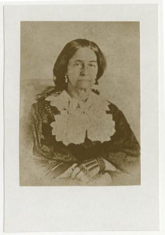 Primera imagen del registro Retrato de Carmen López Vargas