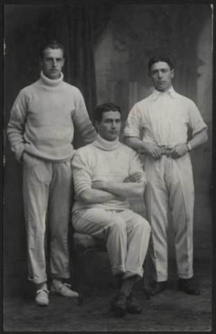 Primera imagen del registro Retrato de estudio de Charles Willumsen, George Ihnen y el Mayor García, Región de Magallanes