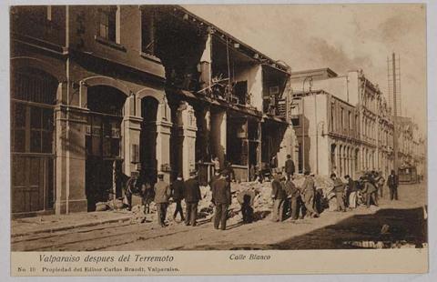 Primera imagen del registro Valparaíso después del terremoto - Calle Blanco