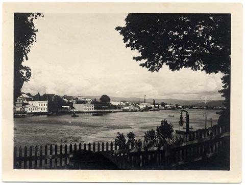 Primera imagen del registro Vista de Valdivia desde la Isla Teja, Chile