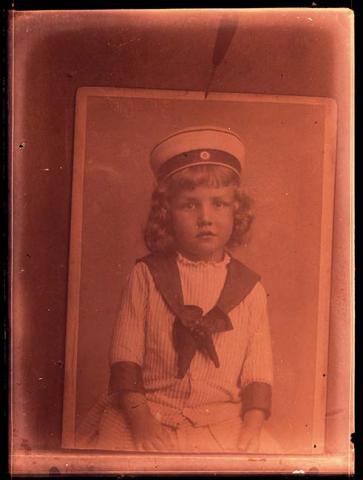Primera imagen del registro Retrato de niña