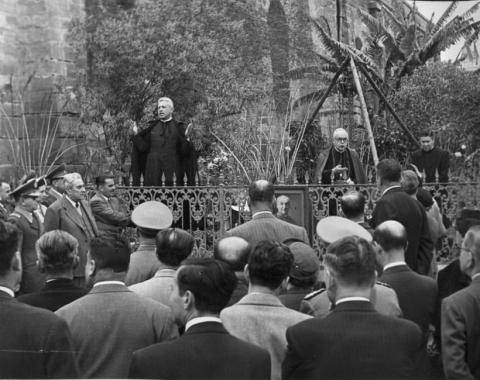 Primera imagen del registro Instalación de la primera piedra del monumento al obispo Ramón Ángel Jara