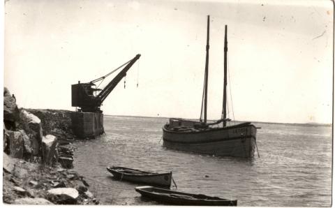 Primera imagen del registro Falucho y muelle de Constitución