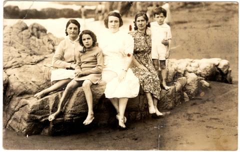 Primera imagen del registro Retrato grupal en Playa de Constitución