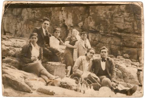 Primera imagen del registro Retrato de grupo en la playa