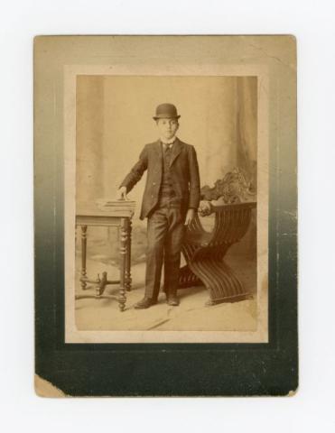 Primera imagen del registro Retrato de joven con sombrero